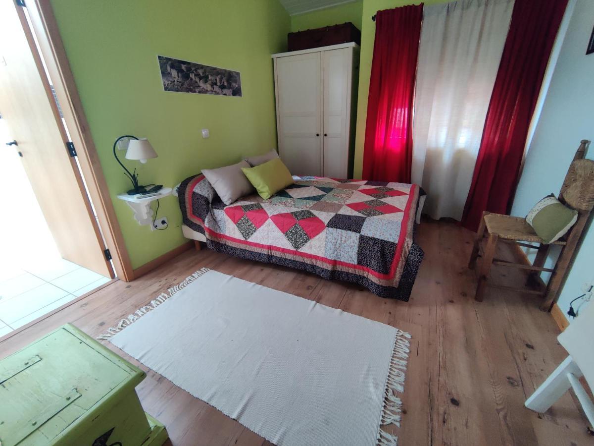 Casa Do Forno Guest House Salvaterra do Extremo Ngoại thất bức ảnh